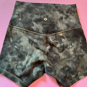 Lululemon Align bikers shorts